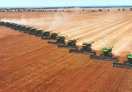 160518-combine-harvest-australia-inset-photo-Nico-harvest